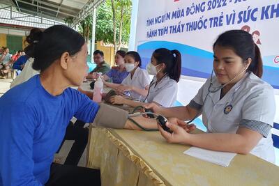 Benh_nhan_dang_duoc_do_huyet_ap_1257a0559c