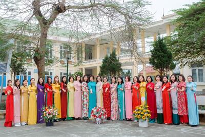 Khoa nhi, khoa CSSKSS-DS và Phòng TCKT