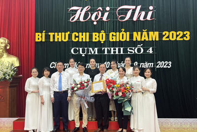Chụp ảnh lưu niệm tại Hội thi