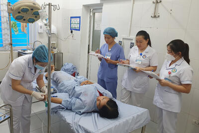 Phần thi thực hành của điều dưỡng Ma Thị Loan - khoa Ngoại tổng hợp