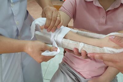 Sơ cứu vết thương cho bệnh nhân