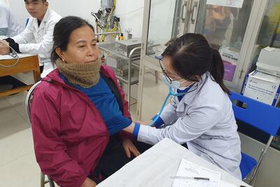 Đoàn cơ sở TTYT huyện Chiêm Hoá khám, cấp thuốc miễn phí trên địa bàn xã Tân An.