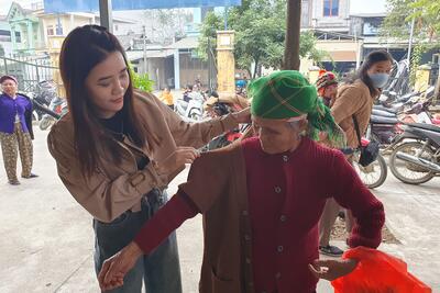 Đoàn cơ sở TTYT huyện Chiêm Hoá khám, cấp thuốc miễn phí trên địa bàn xã Tân An.