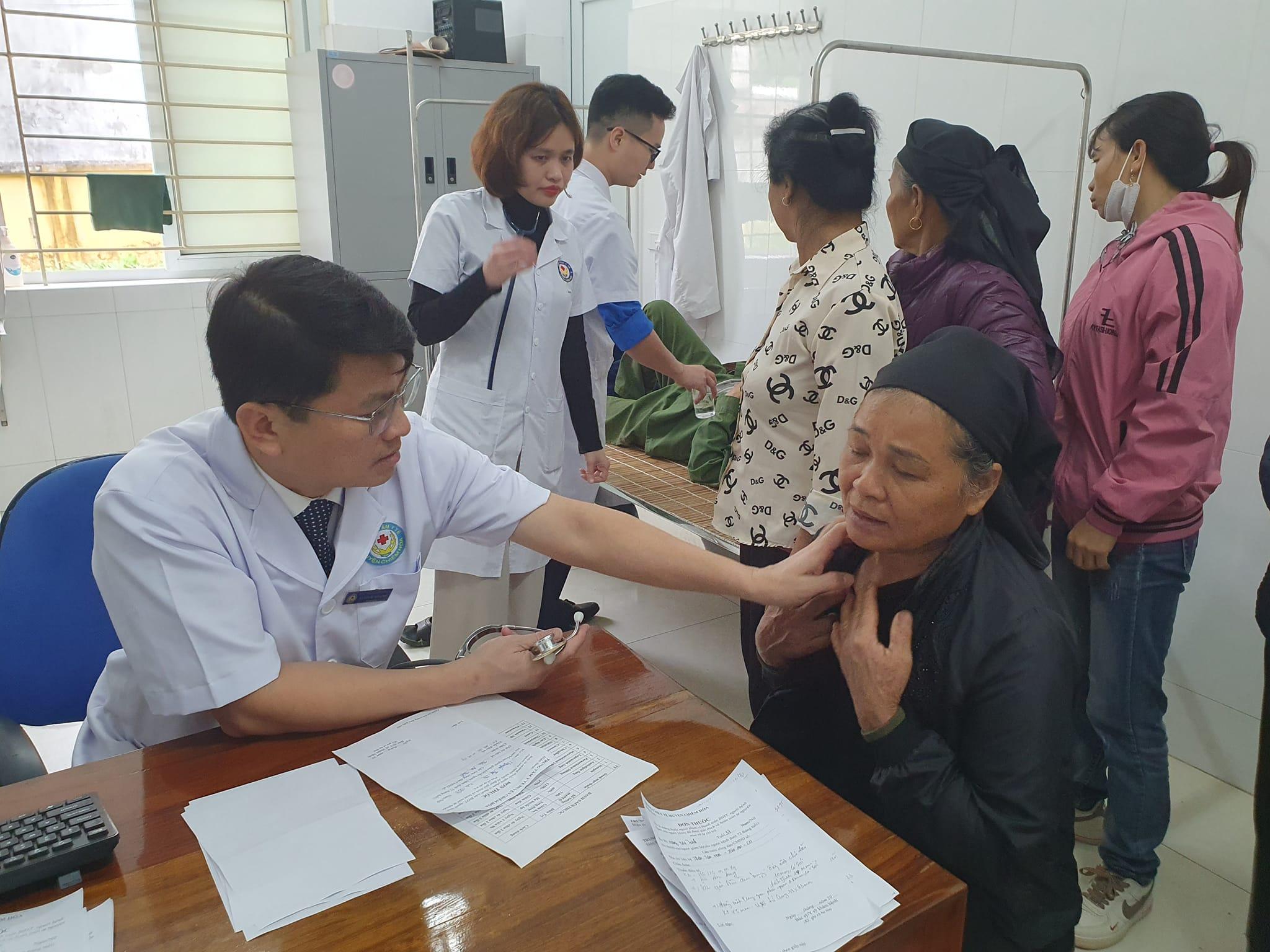 Đón mùa xuân trọn vẹn: Hành trình "giữ chân" người bệnh giữa đại ngàn - Ảnh 1. Đón mùa xuân trọn vẹn: Hành trình "giữ chân" người bệnh giữa đại ngàn - Ảnh 1.