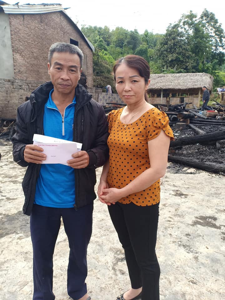 Lãnh đạo TTYT cùng Đoàn cơ sở TTYT đã đến thăm hỏi